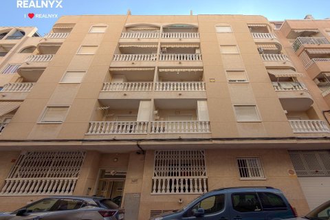 Huoneisto myytävänä Torrevieja, Alicante, Espanja, 2 makuuhuonetta, 63 m2 No. 194793 - kuva 4