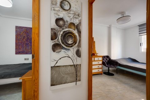 Huoneisto myytävänä Torrevieja, Alicante, Espanja, 2 makuuhuonetta, 55 m2 No. 194791 - kuva 8
