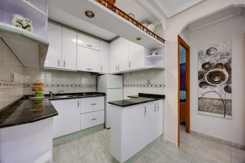 Huoneisto myytävänä Torrevieja, Alicante, Espanja, 2 makuuhuonetta, 55 m2 No. 194791 - kuva 23