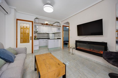 Huoneisto myytävänä Torrevieja, Alicante, Espanja, 2 makuuhuonetta, 55 m2 No. 194791 - kuva 21