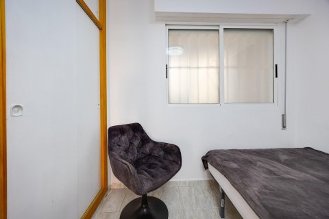 Huoneisto myytävänä Torrevieja, Alicante, Espanja, 2 makuuhuonetta, 55 m2 No. 194791 - kuva 12