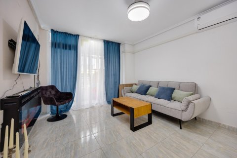 Huoneisto myytävänä Torrevieja, Alicante, Espanja, 2 makuuhuonetta, 55 m2 No. 194791 - kuva 19