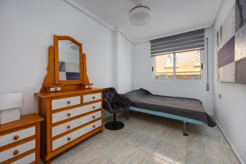 Huoneisto myytävänä Torrevieja, Alicante, Espanja, 2 makuuhuonetta, 55 m2 No. 194791 - kuva 4