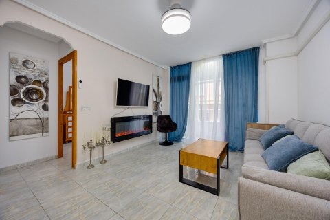 Huoneisto myytävänä Torrevieja, Alicante, Espanja, 2 makuuhuonetta, 55 m2 No. 194791 - kuva 17