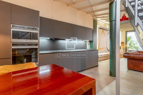 Lägenhet till salu i Barcelona, Spanien 2 sovrum, 218 kvm. Nr. 161430 - foto 22