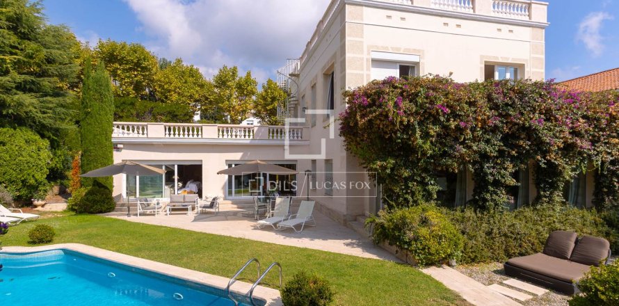 Villa in El Masnou, Barcelona, Spanien 6 Schlafzimmer, 481 m2 Nr. 161428
