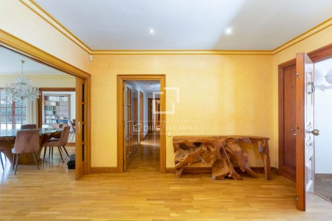 Huvila myytävänä Alella, Barcelona, Espanja, 5 makuuhuonetta, 513 m2 No. 161427 - kuva 19