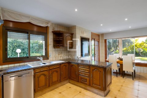 Huvila myytävänä Alella, Barcelona, Espanja, 5 makuuhuonetta, 513 m2 No. 161427 - kuva 16