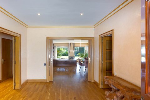 Huvila myytävänä Alella, Barcelona, Espanja, 5 makuuhuonetta, 513 m2 No. 161427 - kuva 11