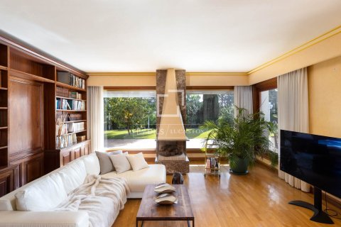 Huvila myytävänä Alella, Barcelona, Espanja, 5 makuuhuonetta, 513 m2 No. 161427 - kuva 15