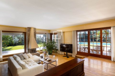 Huvila myytävänä Alella, Barcelona, Espanja, 5 makuuhuonetta, 513 m2 No. 161427 - kuva 12