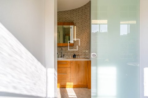 Apartment for sale in Barcelona, Spain 1 bedroom, 59 sq.m. No. 161431 - photo 24