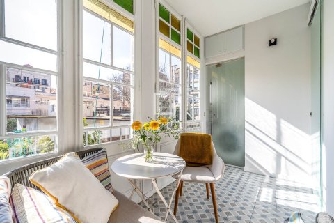 Apartment in Barcelona, Spain 1 bedroom, 59 sq.m. No. 161431