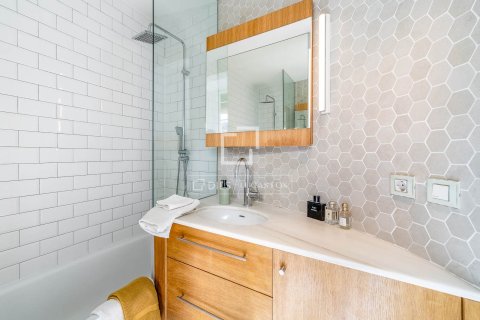 Apartment for sale in Barcelona, Spain 1 bedroom, 59 sq.m. No. 161431 - photo 25