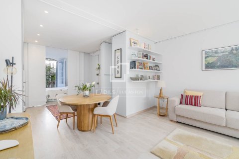 Apartment for sale in Barcelona, Spain 1 bedroom, 59 sq.m. No. 161431 - photo 11