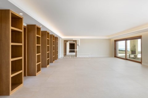 Villa for sale in Sant Andreu de Llavaneres, Barcelona, Spain 8 bedrooms, 4000 sq.m. No. 161429 - photo 17