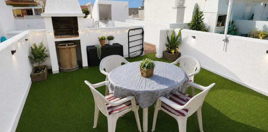 Penthouse in Torrevieja, Alicante, Spain 1 bedroom,  No. 183123