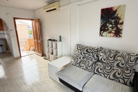 Apartamento en venta en Torrevieja, Alicante, España 2 dormitorios, 56 m2 No. 183124 - foto 13