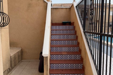 Apartamento en venta en Torrevieja, Alicante, España 2 dormitorios, 56 m2 No. 183124 - foto 5