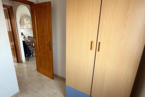 Apartamento en venta en Torrevieja, Alicante, España 2 dormitorios, 56 m2 No. 183124 - foto 18