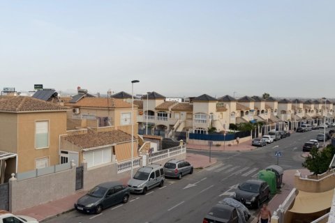 Apartamento en venta en Torrevieja, Alicante, España 2 dormitorios, 56 m2 No. 183124 - foto 9