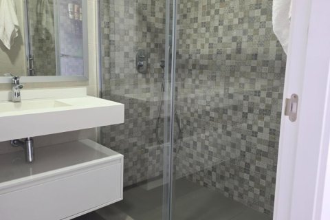 Apartamento en venta en Benidorm, Alicante, España 2 dormitorios, 98 m2 No. 183128 - foto 19