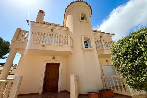 Villa for sale Alicante, Spain 4 bedrooms, 261 sq.m. No. 119769 - photo 5