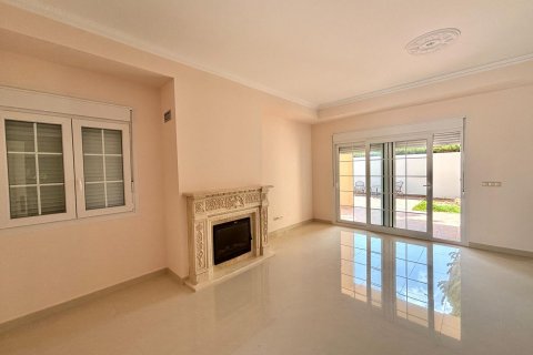 Villa for sale Alicante, Spain 4 bedrooms, 261 sq.m. No. 119769 - photo 9