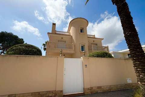 Villa for sale Alicante, Spain 4 bedrooms, 261 sq.m. No. 119769 - photo 4