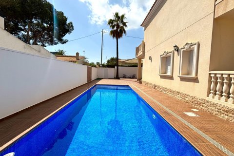 Villa for sale Alicante, Spain 4 bedrooms, 261 sq.m. No. 119769 - photo 3