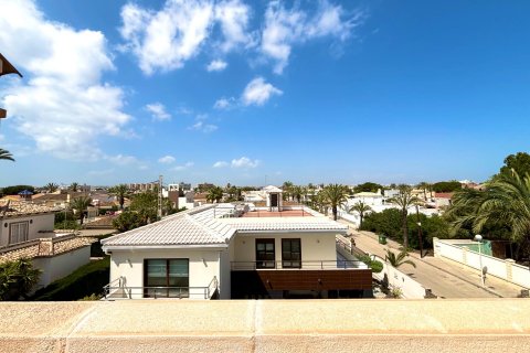 Villa for sale Alicante, Spain 4 bedrooms, 261 sq.m. No. 119769 - photo 22