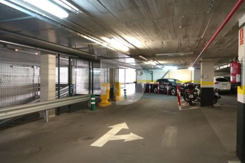 Продажа коммерческой недвижимости в Сантс-Монтжуик, Барселона, Испания 8512м2 №151869 - фото 4