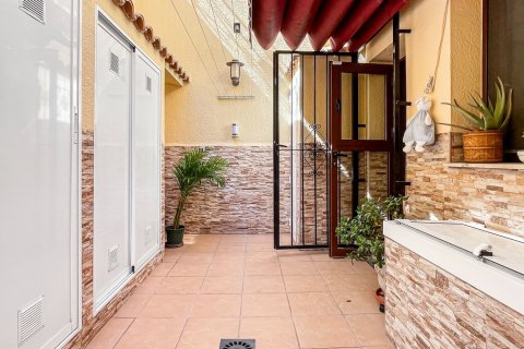 Продажа таухауса в Торревьеха, Аликанте, Испания 3 спальни, 130м2 №189661 - фото 12