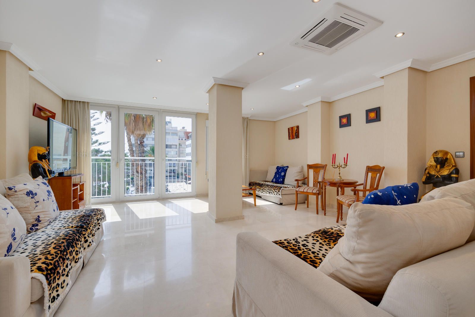 Radhus i Torrevieja, Alicante, Spanien 2 sovrum, 100 kvm. Nr. 114510