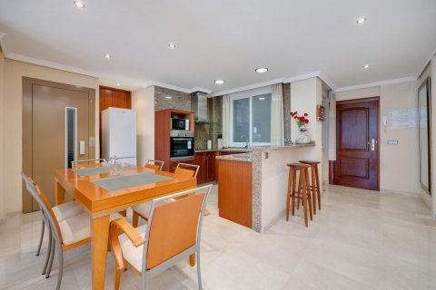 Townhouse for sale Torrevieja, Alicante, Spain 2 bedrooms, 100 sq.m. No. 114510 - photo 23