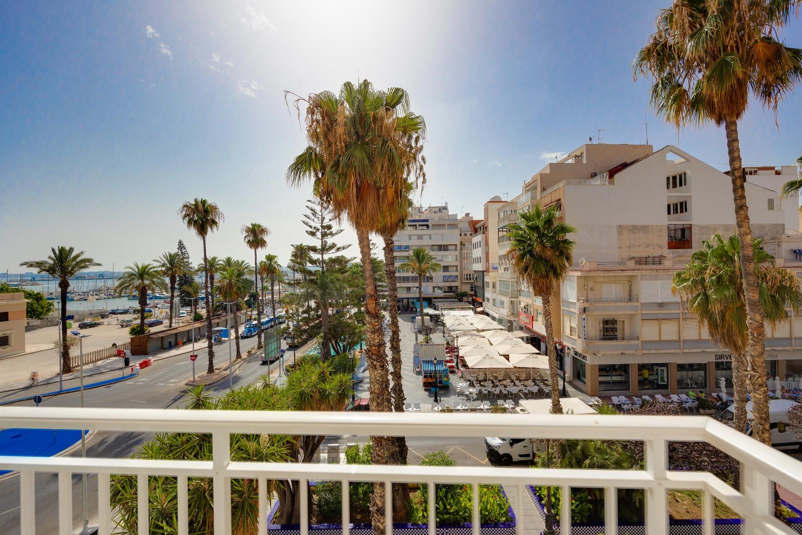 Radhus i Torrevieja, Alicante, Spanien 2 sovrum, 100 kvm. Nr. 114510