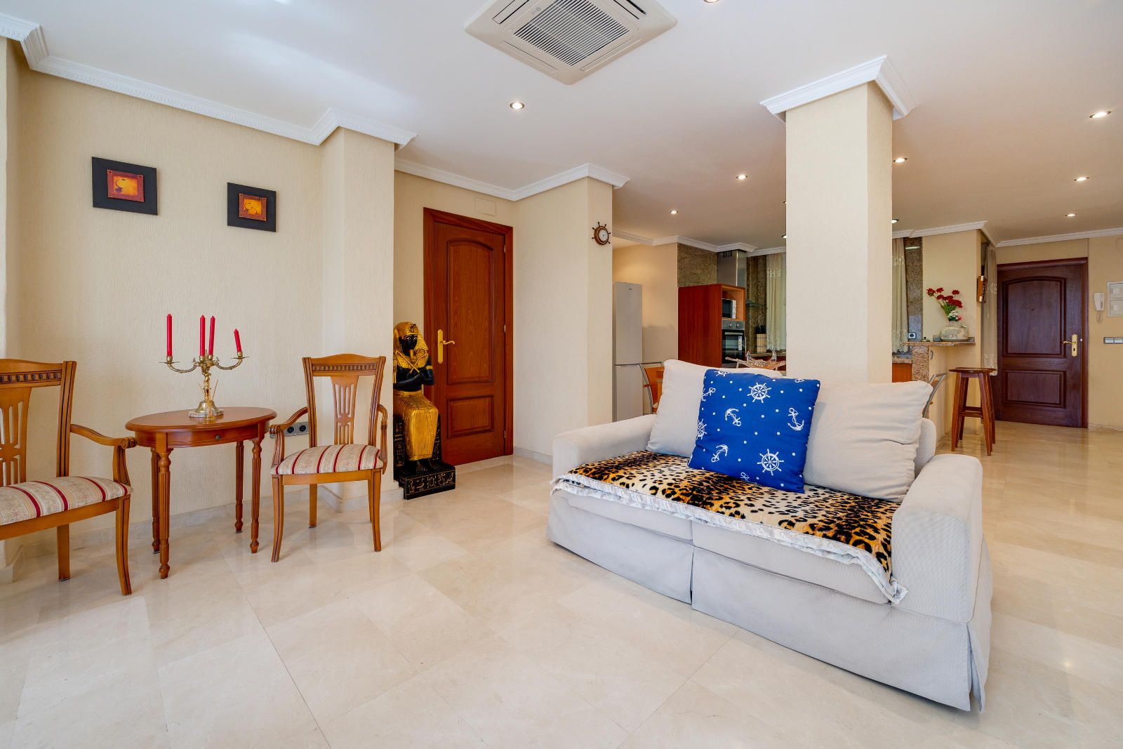 Radhus i Torrevieja, Alicante, Spanien 2 sovrum, 100 kvm. Nr. 114510