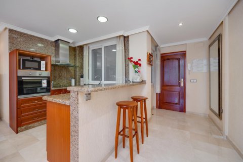 Townhouse for sale Torrevieja, Alicante, Spain 2 bedrooms, 100 sq.m. No. 114510 - photo 22
