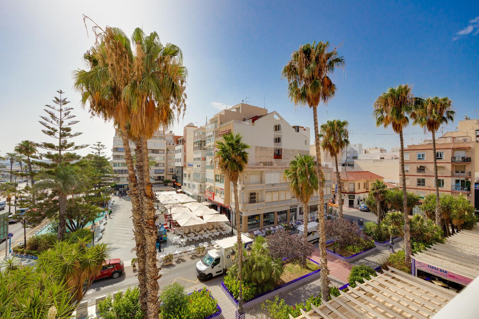 Radhus i Torrevieja, Alicante, Spanien 2 sovrum, 100 kvm. Nr. 114510