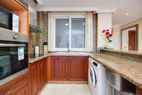 Townhouse for sale Torrevieja, Alicante, Spain 2 bedrooms, 100 sq.m. No. 114510 - photo 27