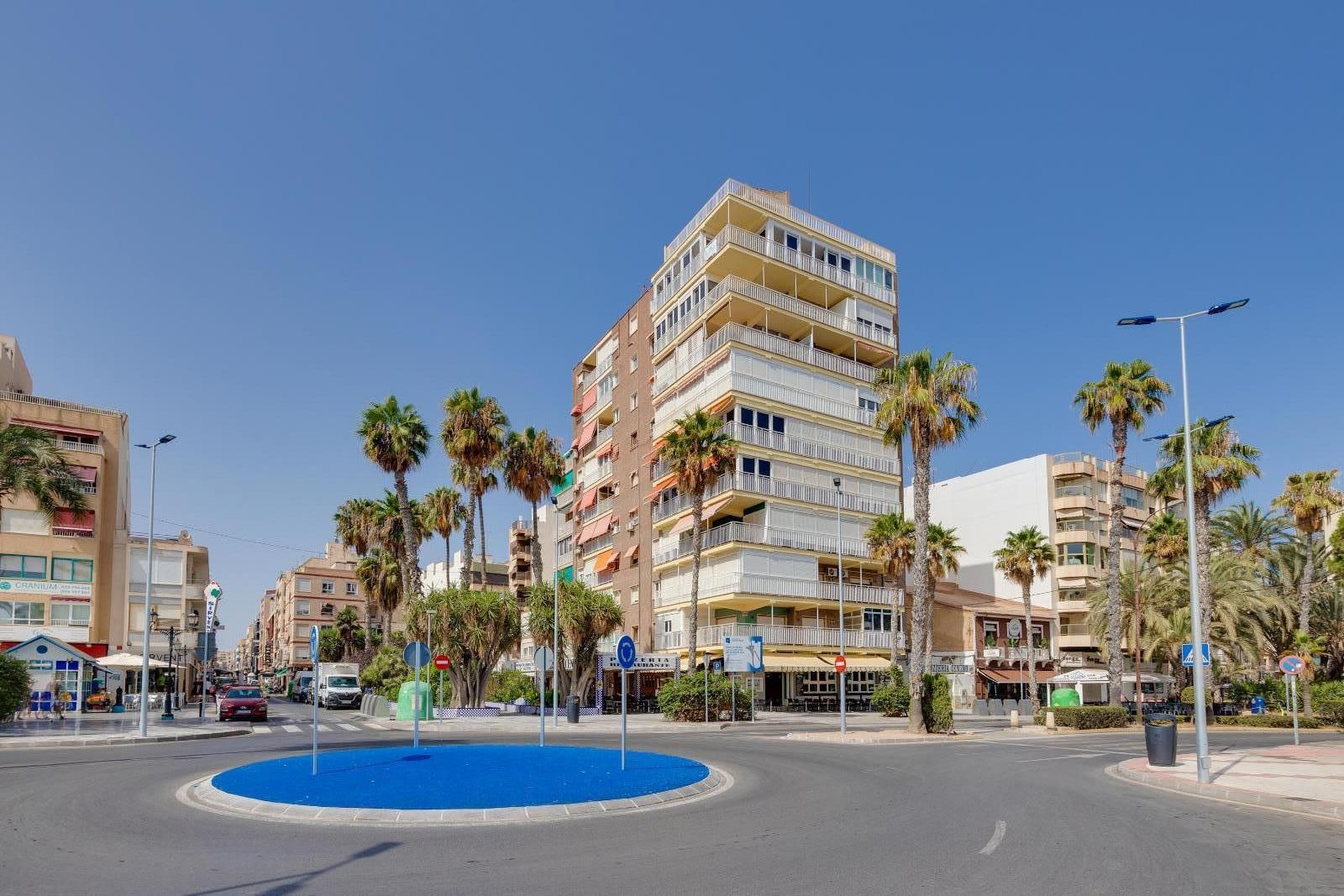 Radhus i Torrevieja, Alicante, Spanien 2 sovrum, 100 kvm. Nr. 114510