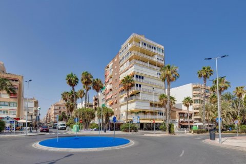 Townhouse for sale Torrevieja, Alicante, Spain 2 bedrooms, 100 sq.m. No. 114510 - photo 4
