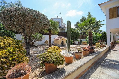 Villa for sale in Santa Ponsa, Mallorca, Spain 4 bedrooms, 270 sq.m. No. 179994 - photo 20
