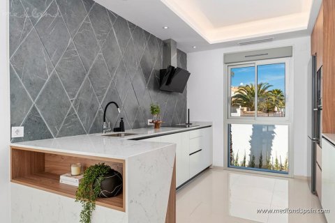 Villa pārdošanā Rojales, Alicante, Spānijā 4 istabas, 396 m2 Nr. 62610 - attēls 7
