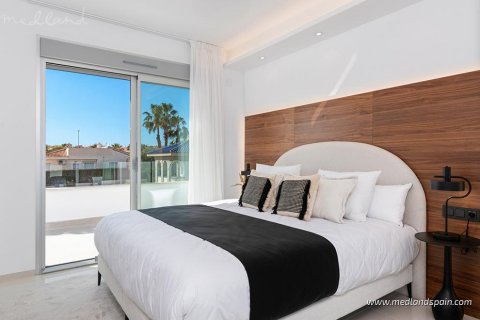 Villa pārdošanā Rojales, Alicante, Spānijā 4 istabas, 396 m2 Nr. 62610 - attēls 11