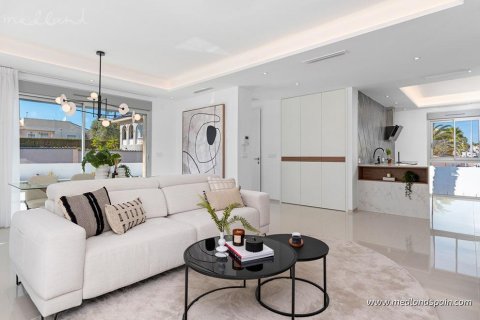 Villa pārdošanā Rojales, Alicante, Spānijā 4 istabas, 396 m2 Nr. 62610 - attēls 6