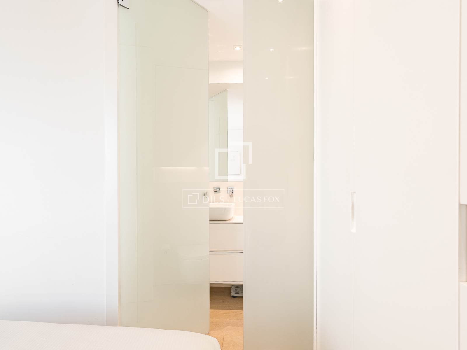 Apartment à Barcelona, Espagne 2 chambres, 78 m2 No. 161392