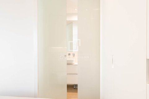 Lägenhet till salu i Barcelona, Spanien 2 sovrum, 75 kvm. Nr. 161392 - foto 29