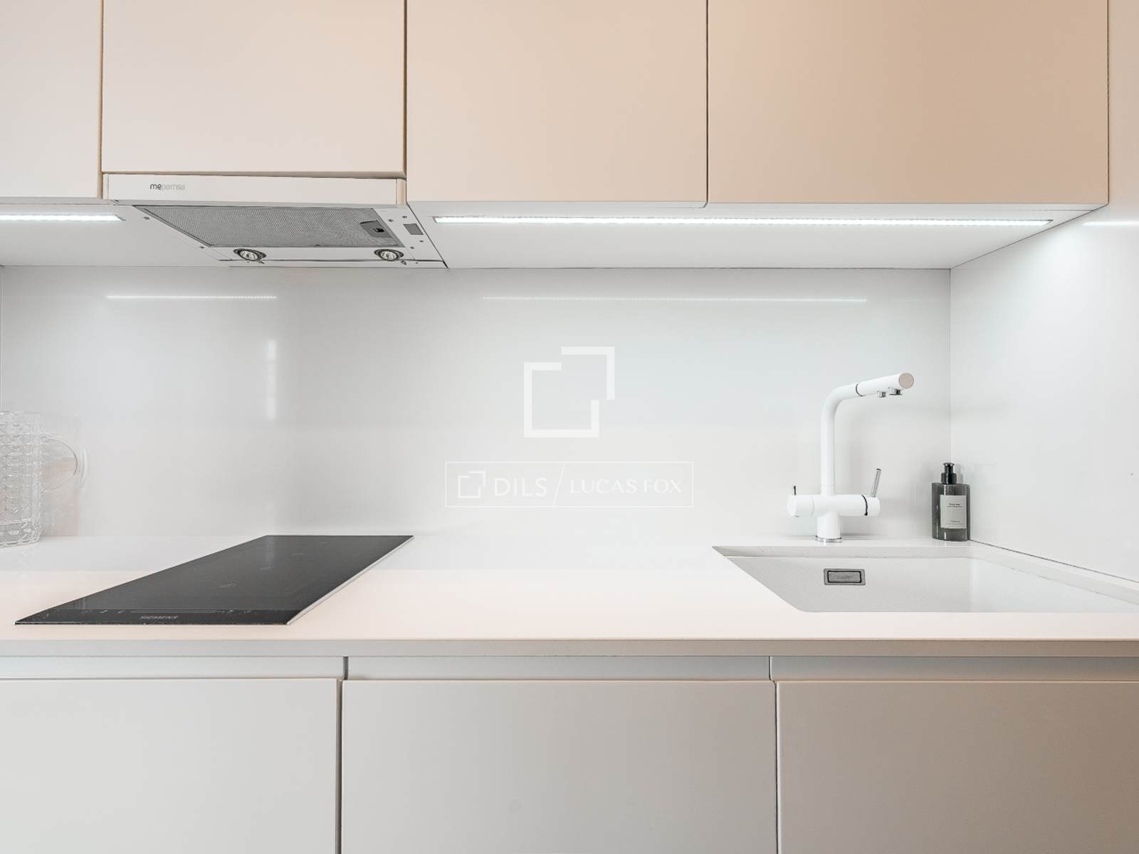 Apartment à Barcelona, Espagne 2 chambres, 78 m2 No. 161392