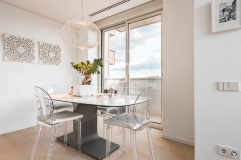 Lägenhet till salu i Barcelona, Spanien 2 sovrum, 75 kvm. Nr. 161392 - foto 9